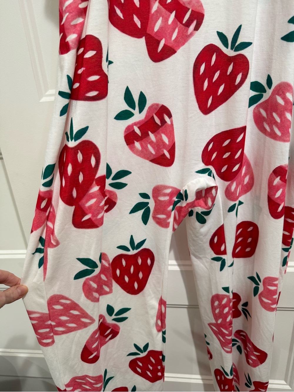 NWOT Temu Women’s Strawberry Romper Overalls - Picture 3 of 7